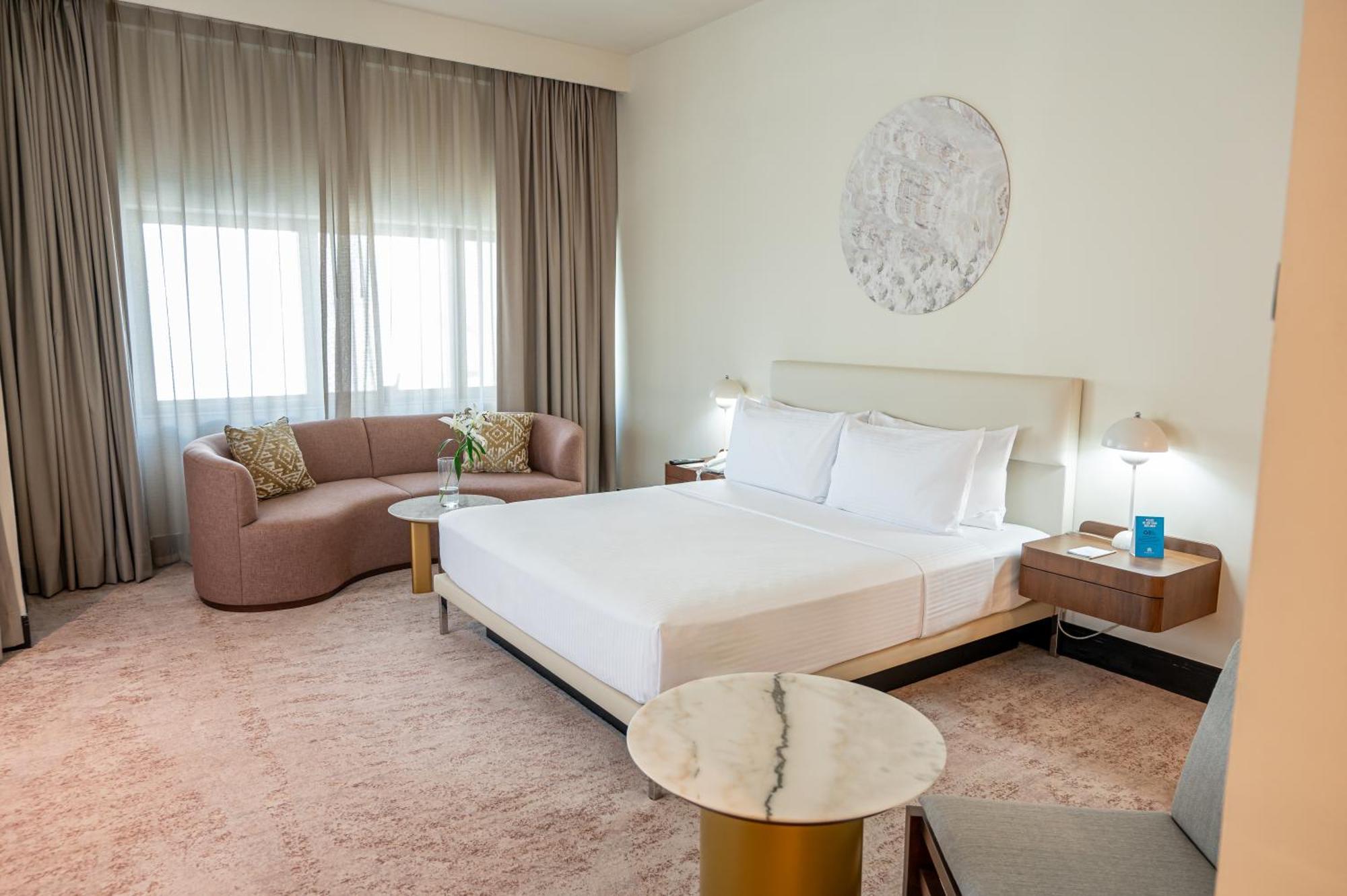 Majestic Cove Hotel - Formerly Le Meridien Fairway Дубай Экстерьер фото