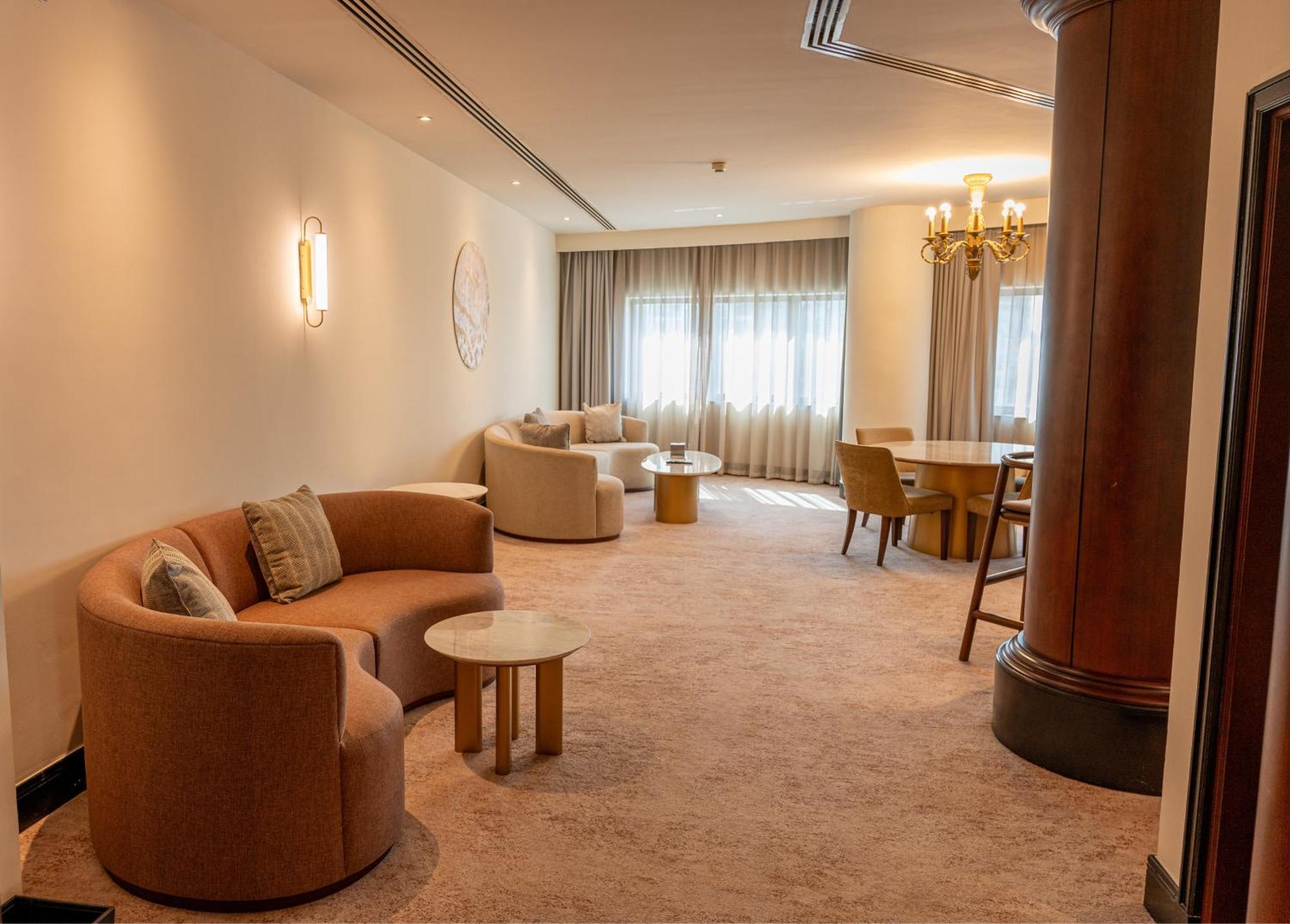 Majestic Cove Hotel - Formerly Le Meridien Fairway Дубай Экстерьер фото