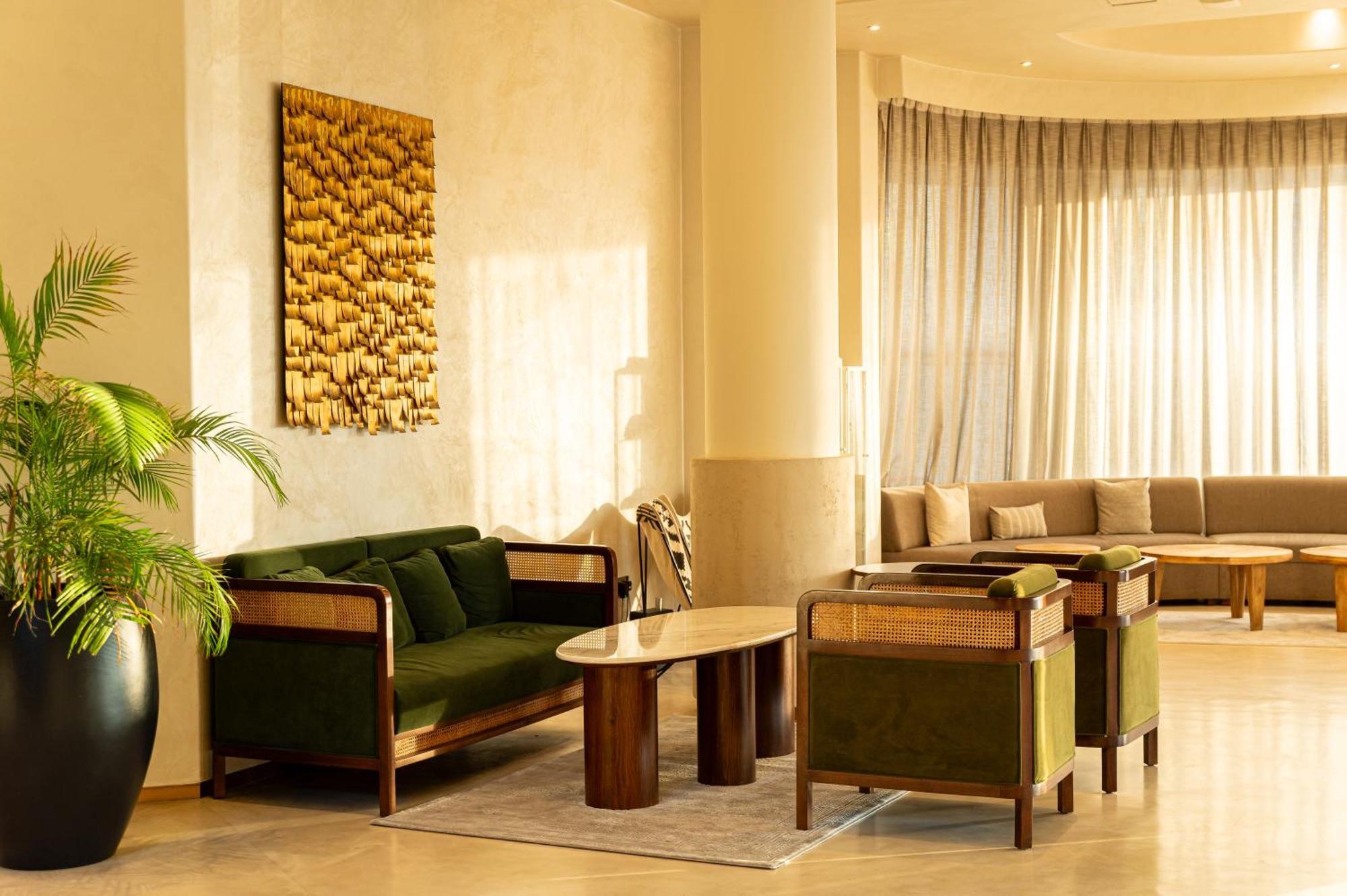 Majestic Cove Hotel - Formerly Le Meridien Fairway Дубай Экстерьер фото