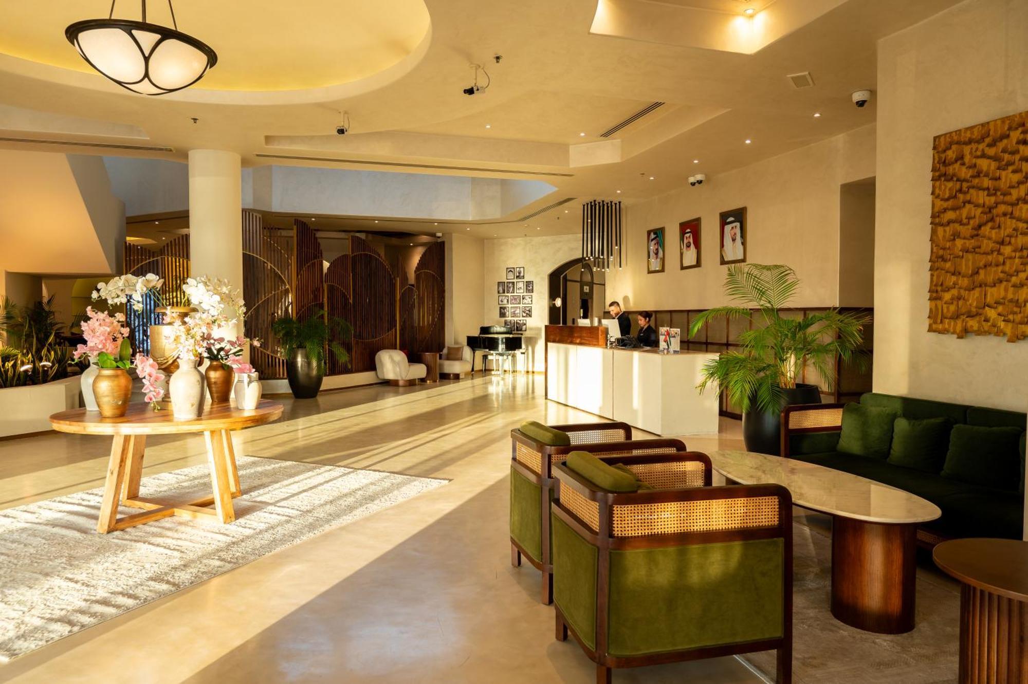 Majestic Cove Hotel - Formerly Le Meridien Fairway Дубай Экстерьер фото