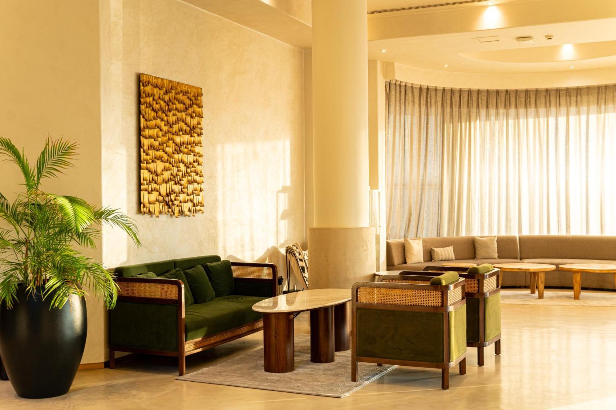 Majestic Cove Hotel - Formerly Le Meridien Fairway Дубай Экстерьер фото