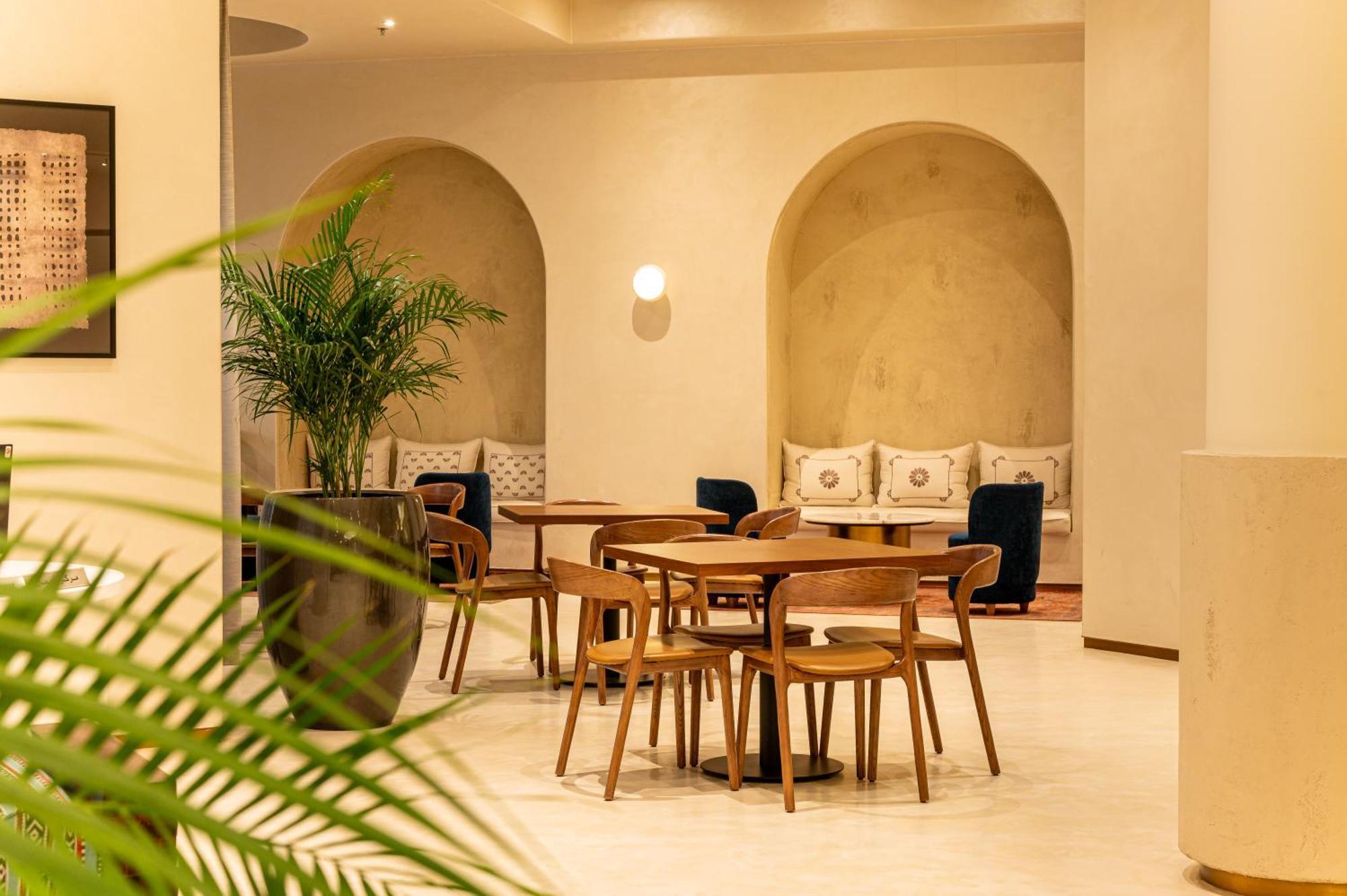 Majestic Cove Hotel - Formerly Le Meridien Fairway Дубай Экстерьер фото