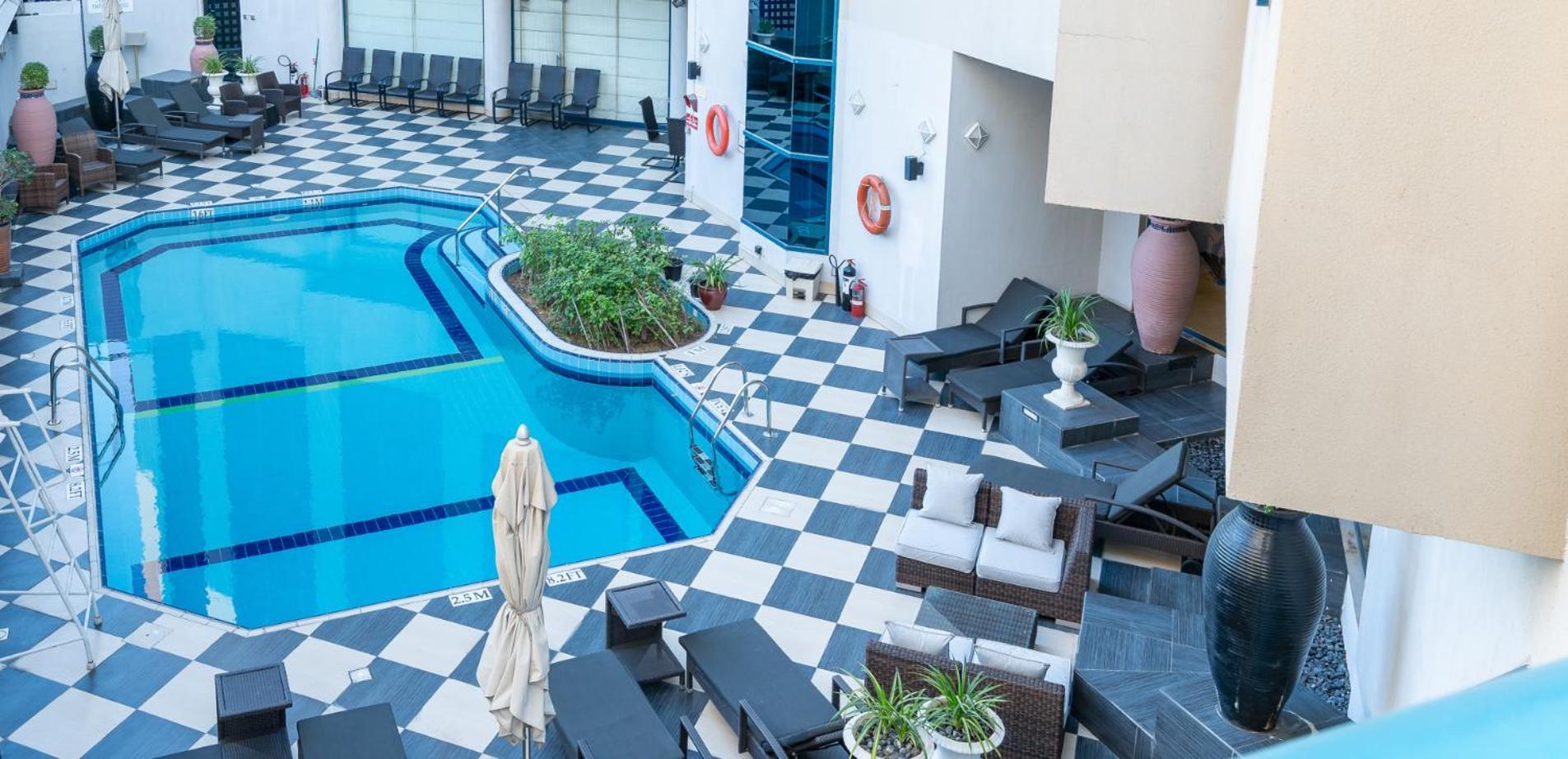 Majestic Cove Hotel - Formerly Le Meridien Fairway Дубай Экстерьер фото